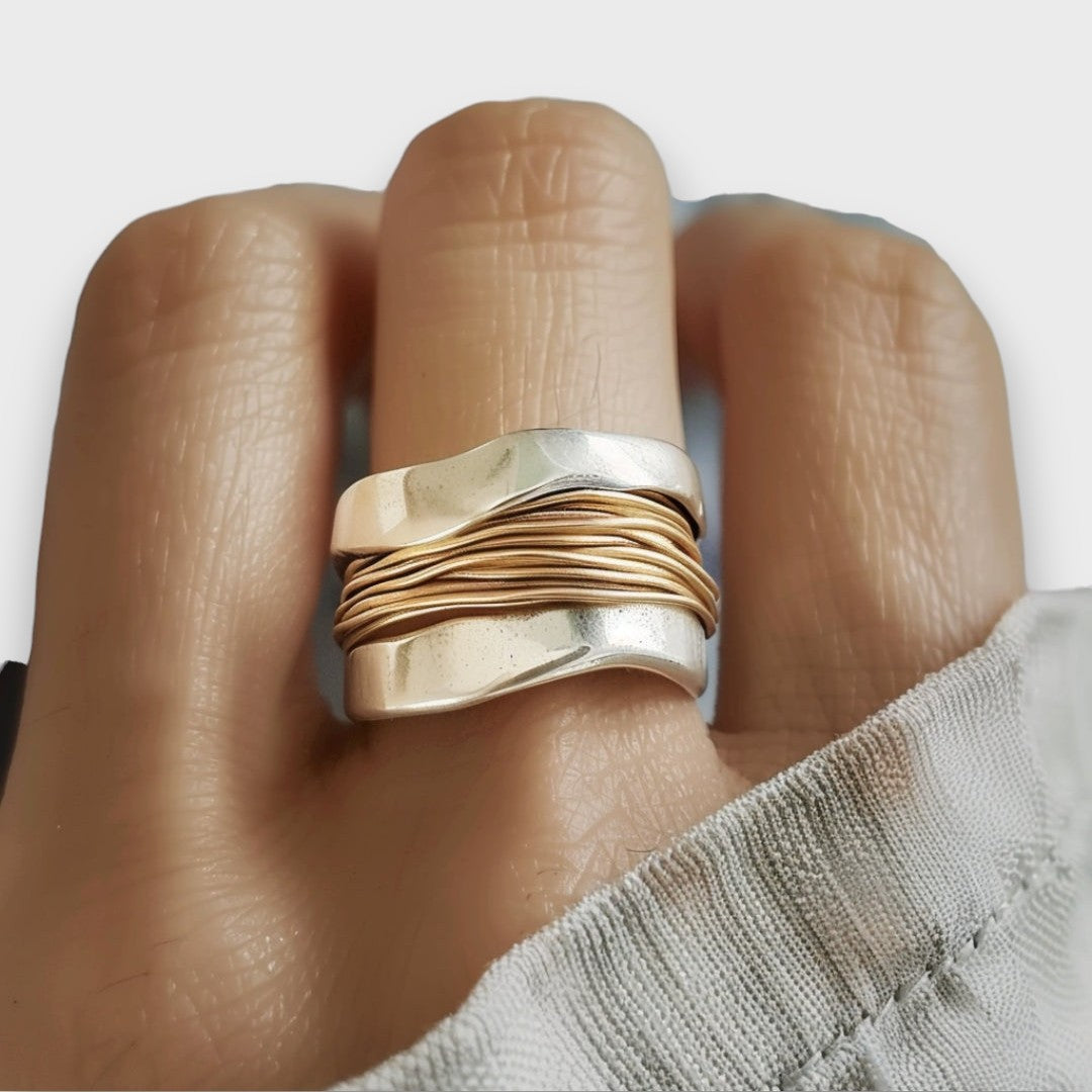 Ellara – Silver Ring with Gold Wire
