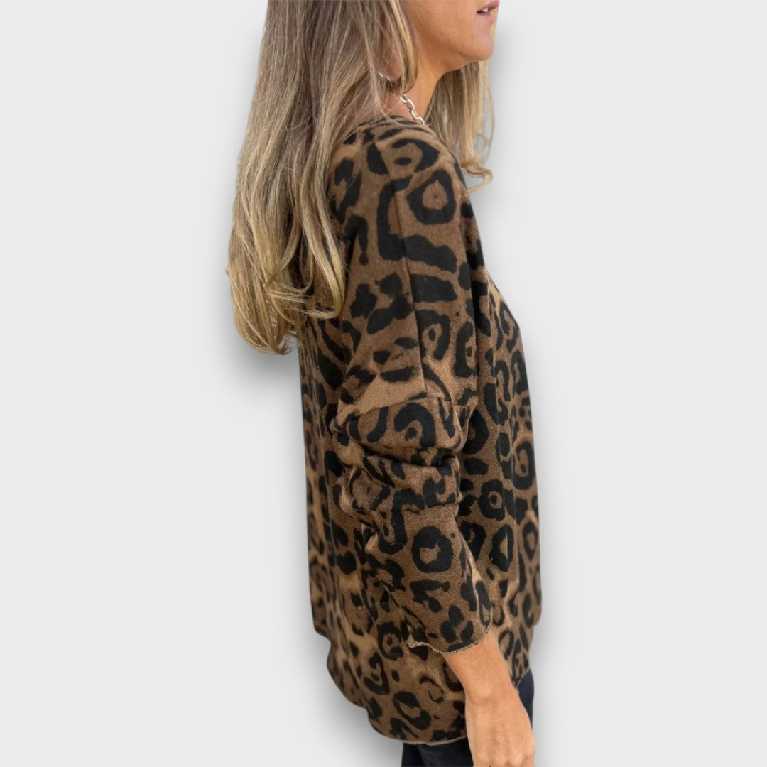 Serana – Blouse with Leopard Print