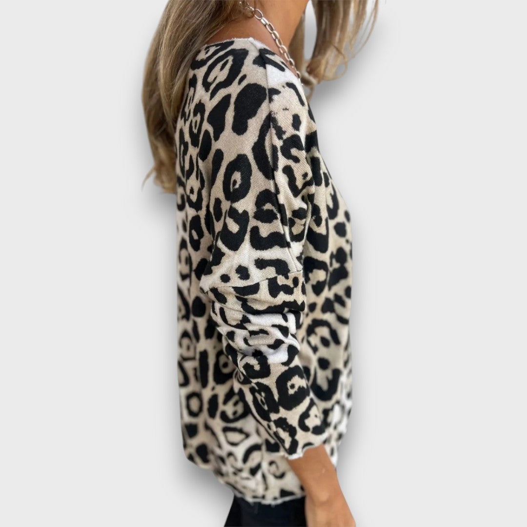 Serana – Blouse with Leopard Print