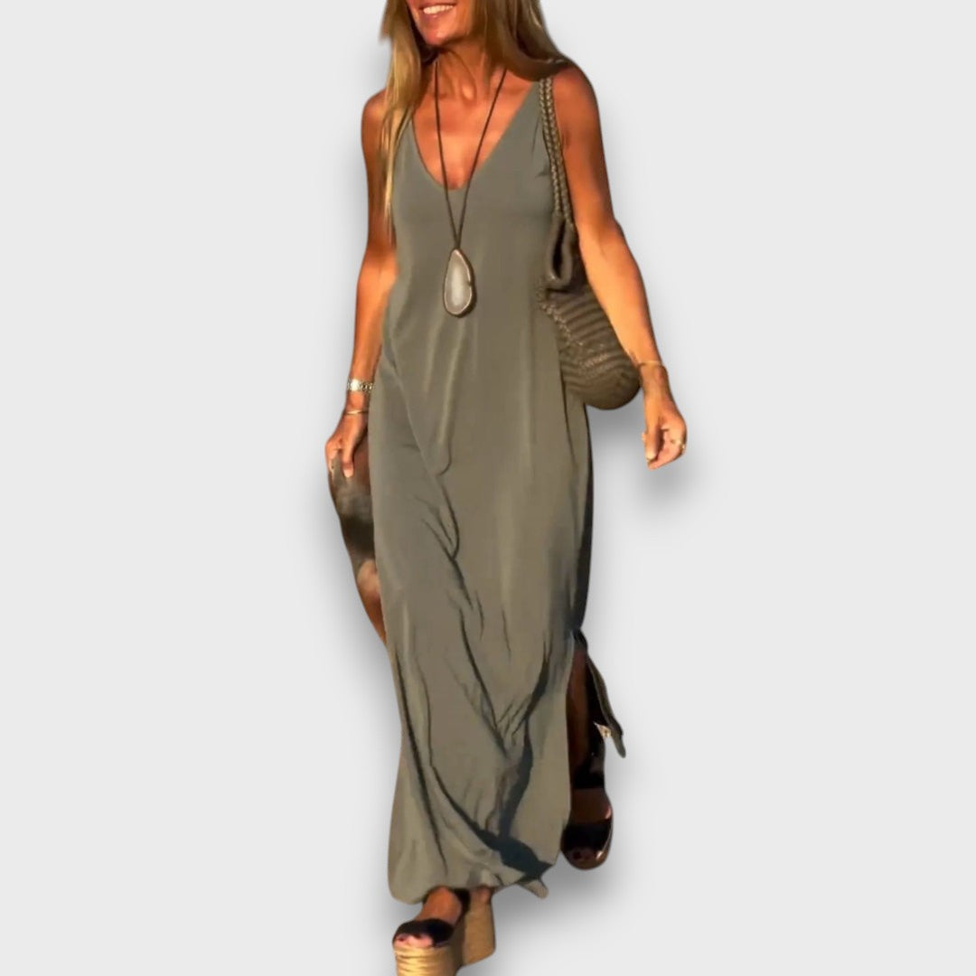 Solvida – Flowing Summer Dress with V-Neck