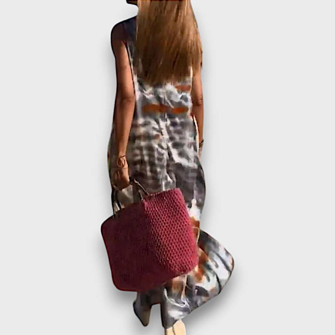 Maliva – Flowing Maxi Dress with Artistic Gradient