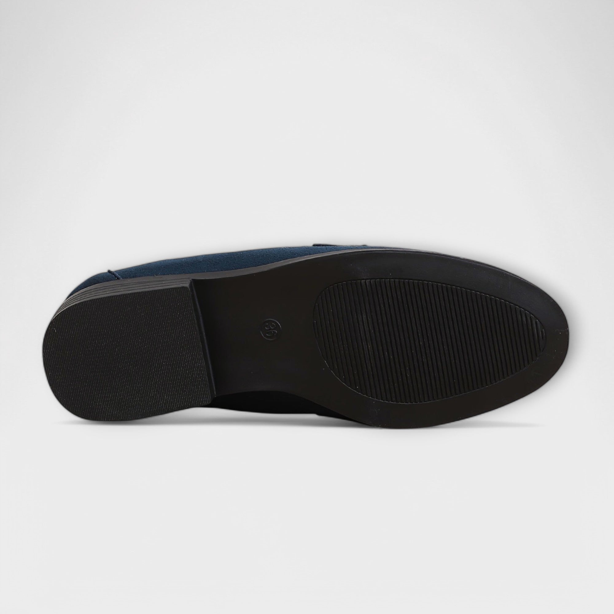 Norella – Lightweight Moccasins with Metal Accent