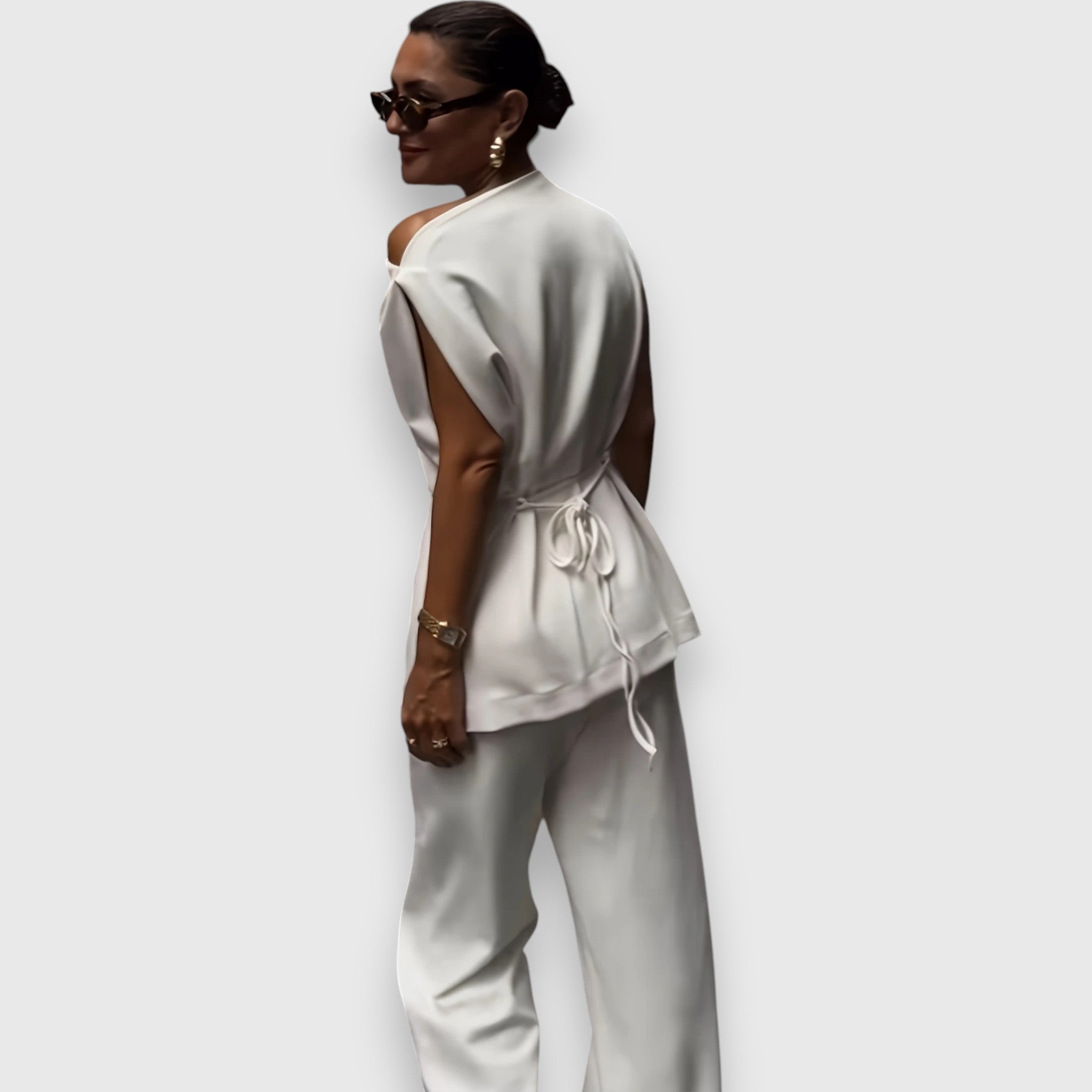 Avelyn – Asymmetrical Two-Piece in Off-White