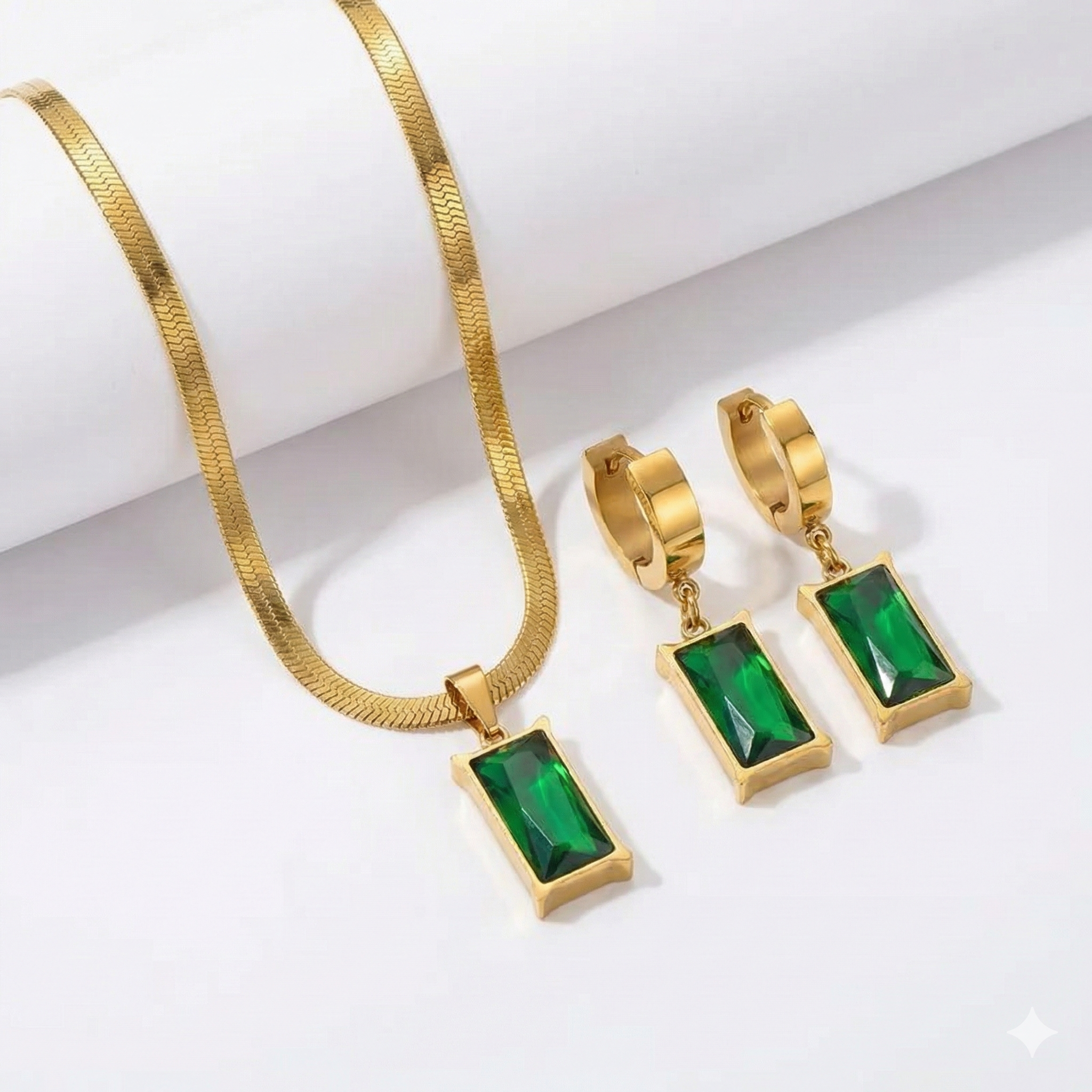 Elvine – Emerald Geometry Jewelry Set