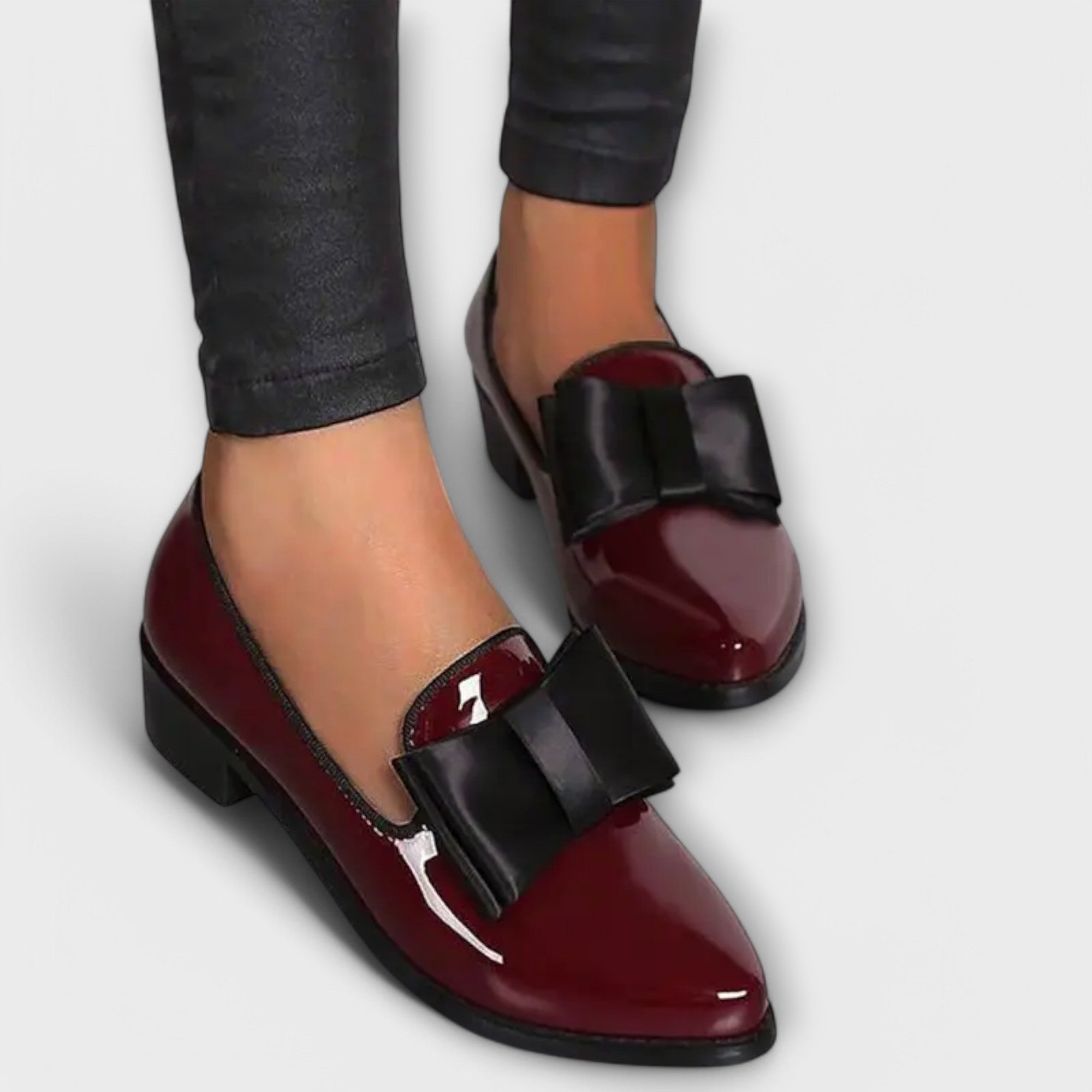 Maribel – Gloss Loafers with Bow Detail