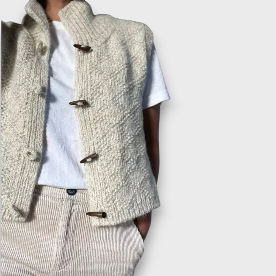 Aislara – Sleeveless Knit Vest