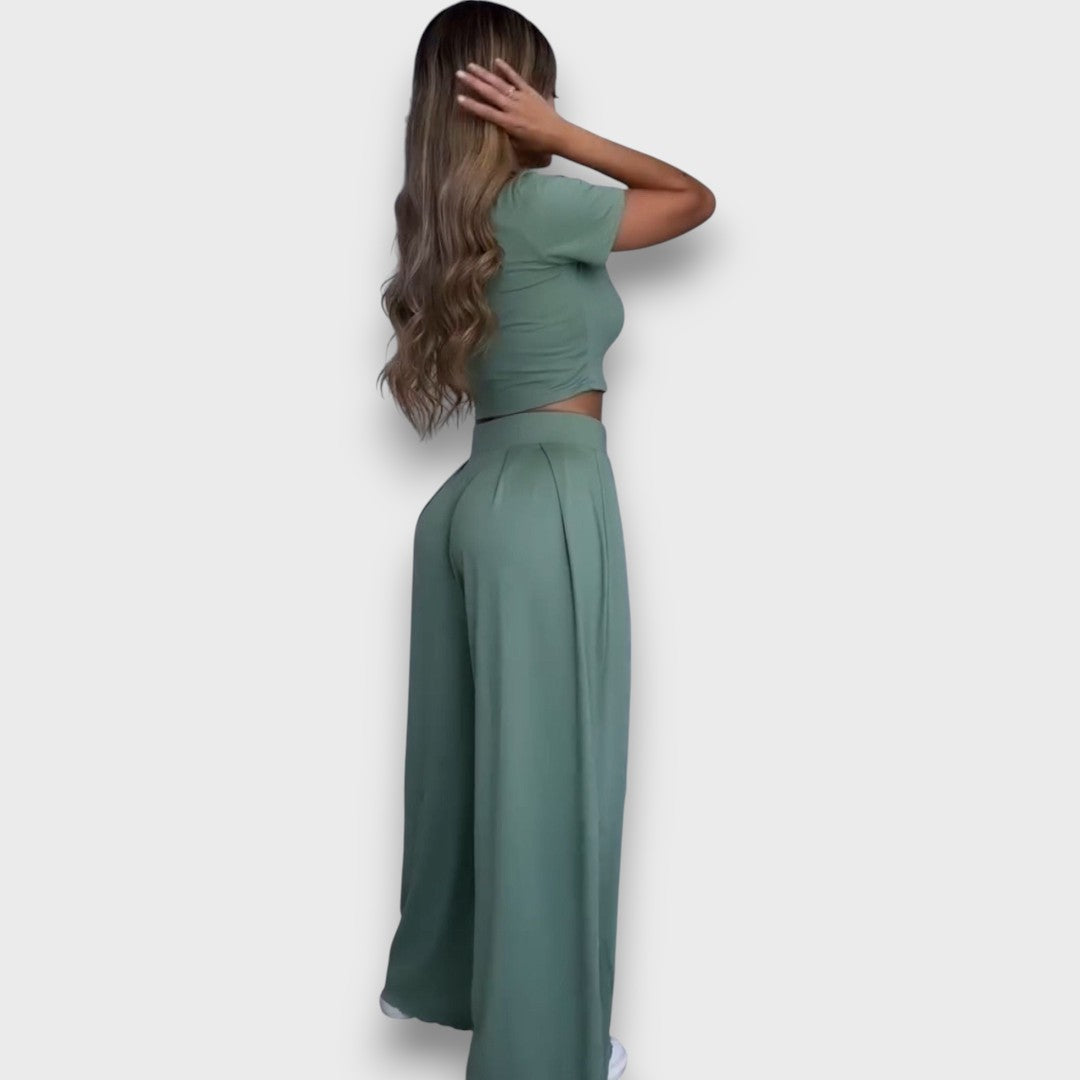 Andrea – Casual Set with Short Top