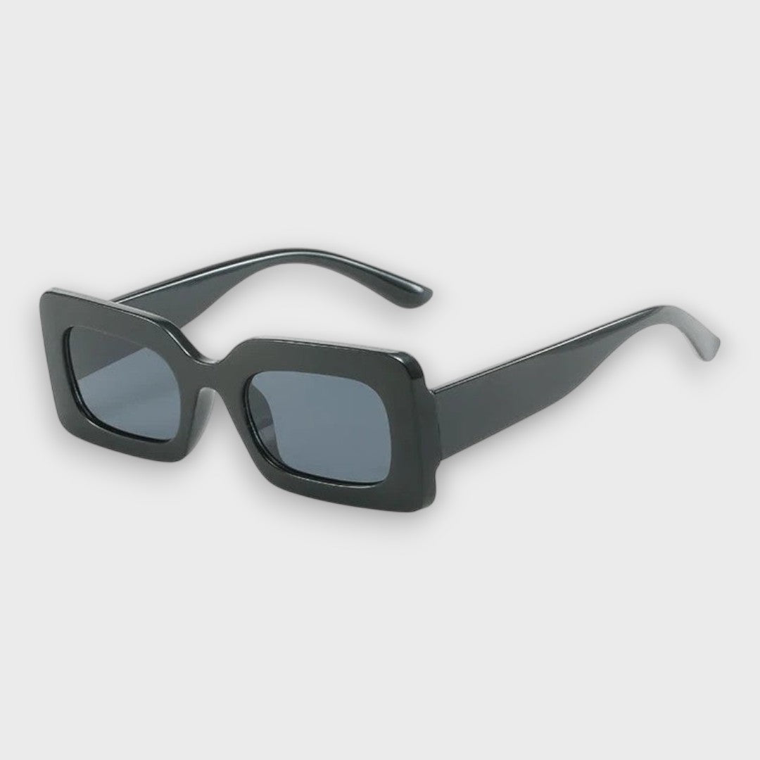 Elyanna – Bold Leopard Sunglasses