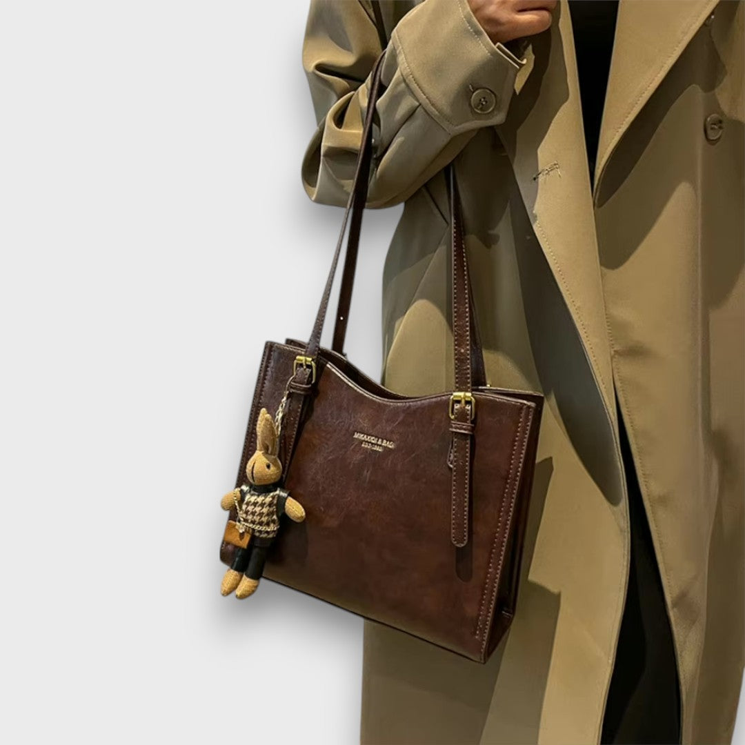 Corianne – Structured Shoulder Bag with Urban Lightness