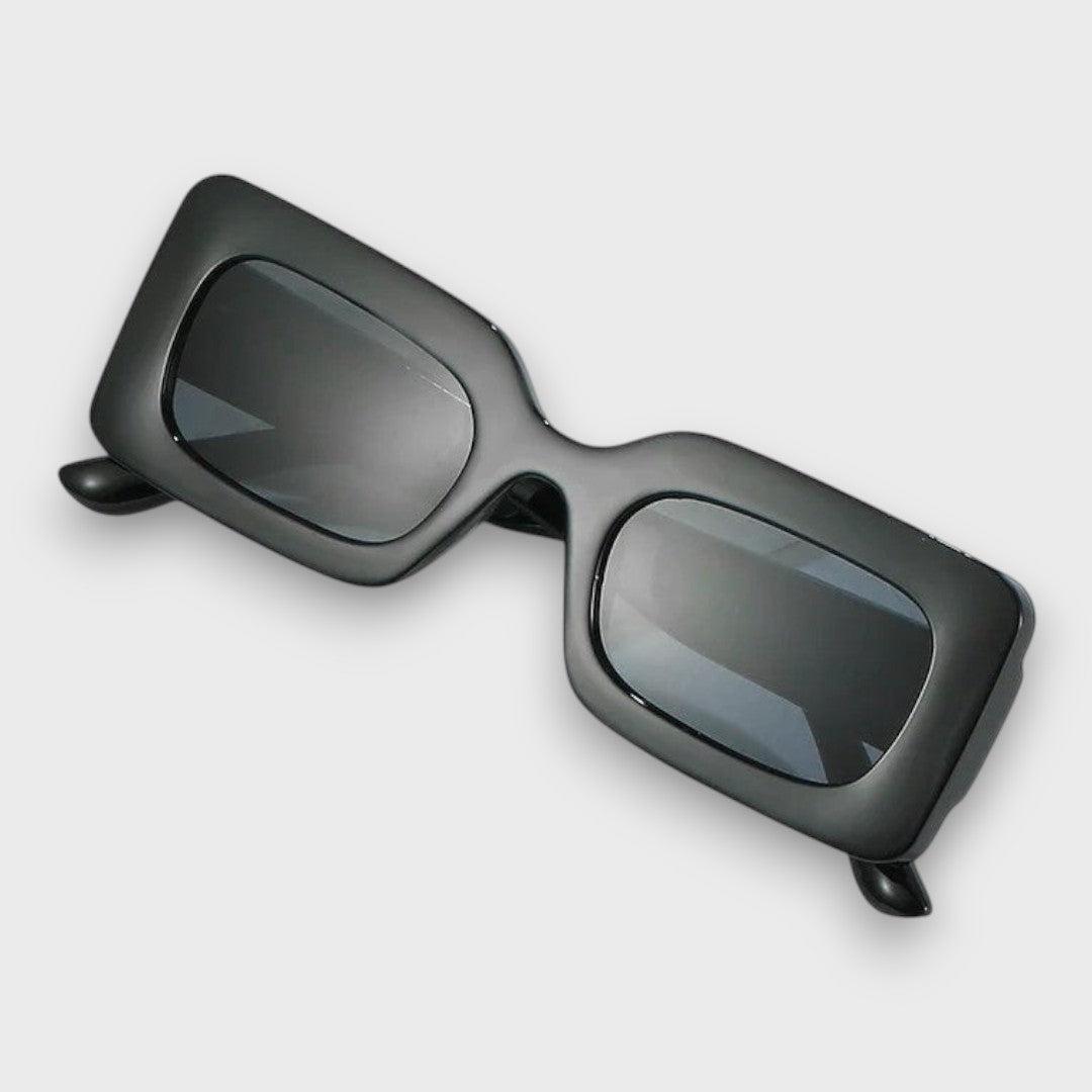 Elyanna – Bold Leopard Sunglasses