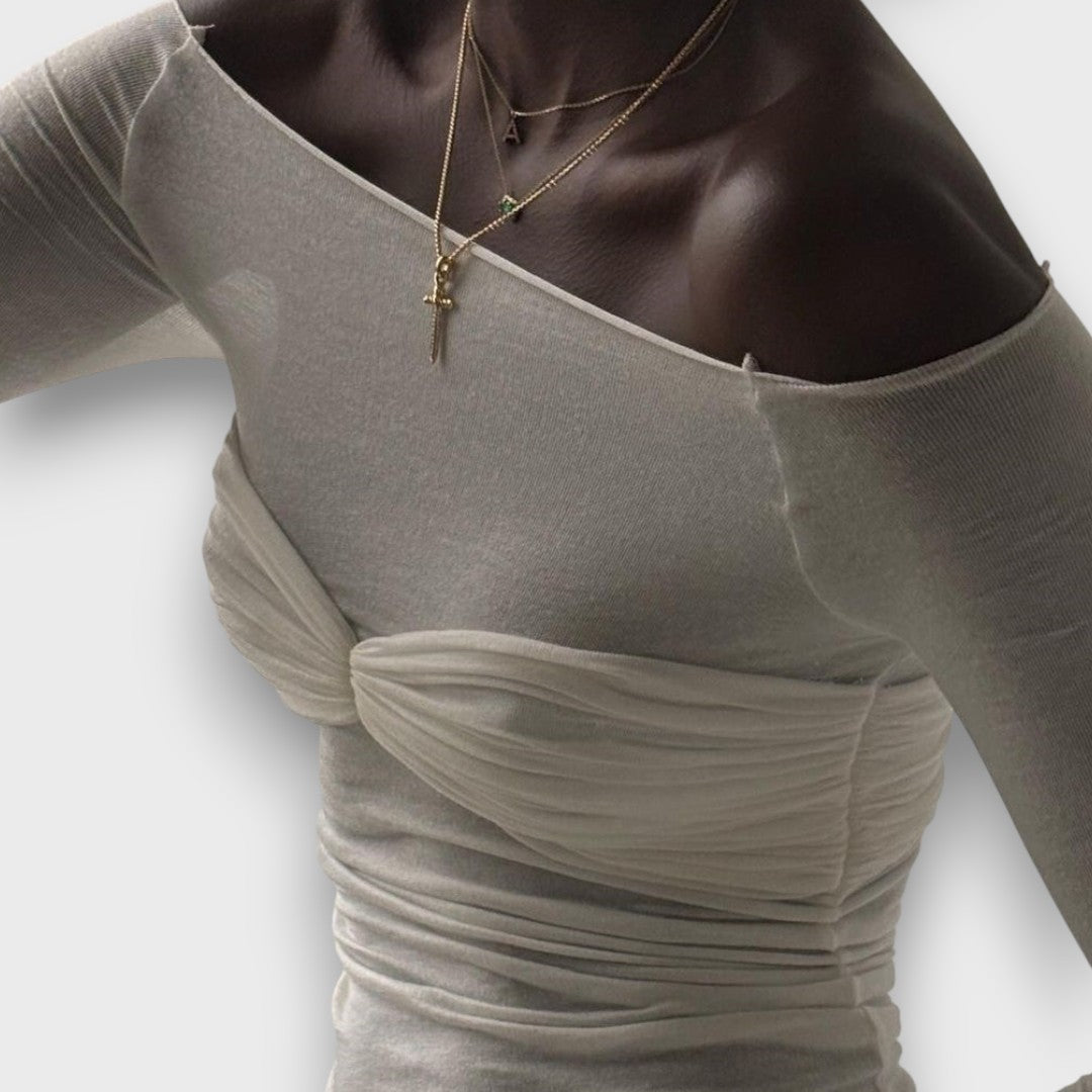 Glea – Transparent top with a modern twist