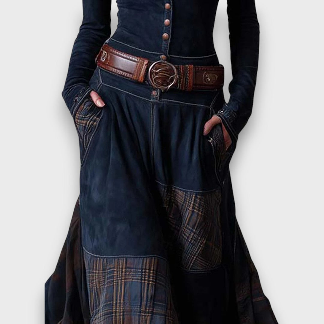 Milana – Elegant Suede-Feel Maxi Dress