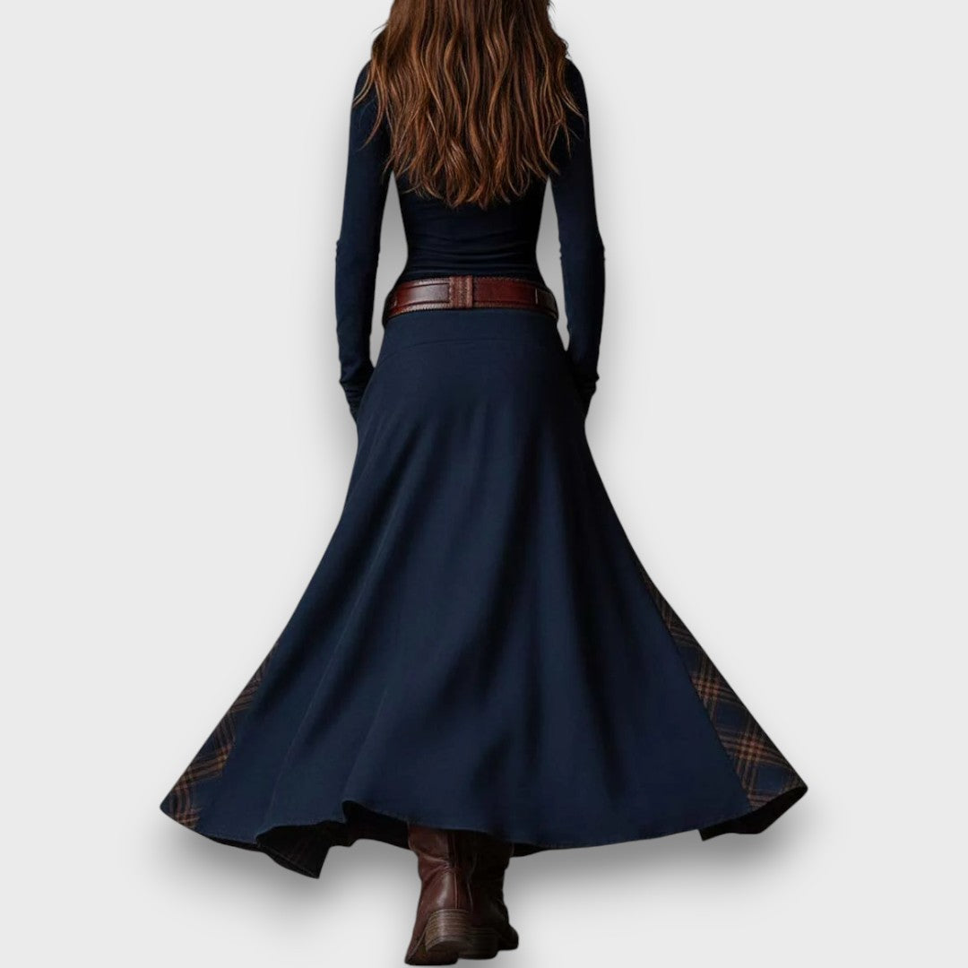 Milana – Elegant Suede-Feel Maxi Dress