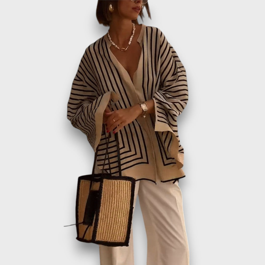 Maelis – Flowing Blouse with Vintage Stripes