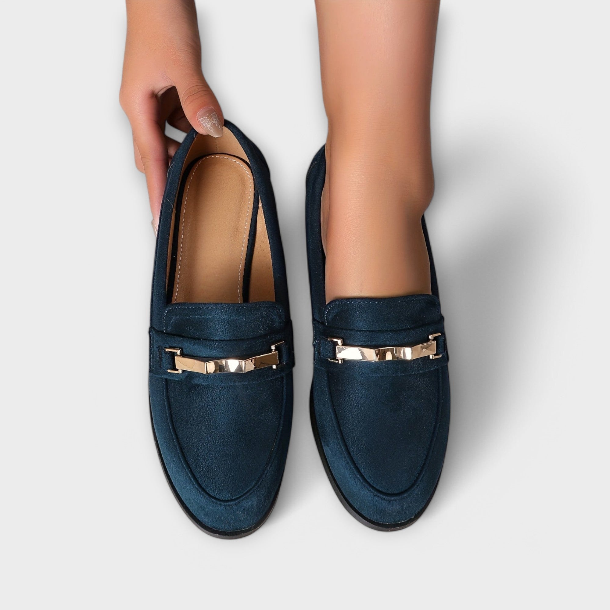Norella – Lightweight Moccasins with Metal Accent