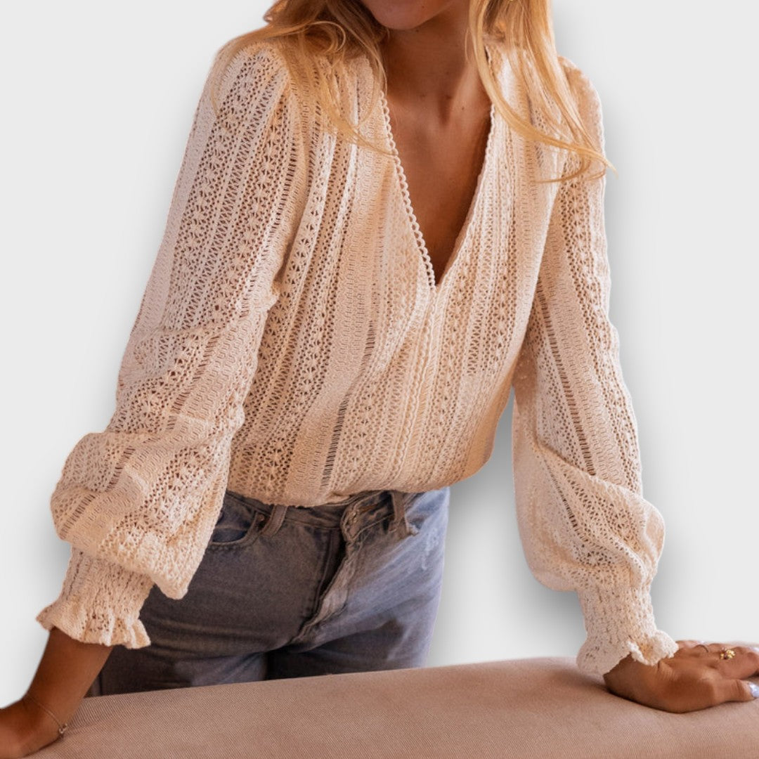 Ravelle – Knit Blouse with V-Neck
