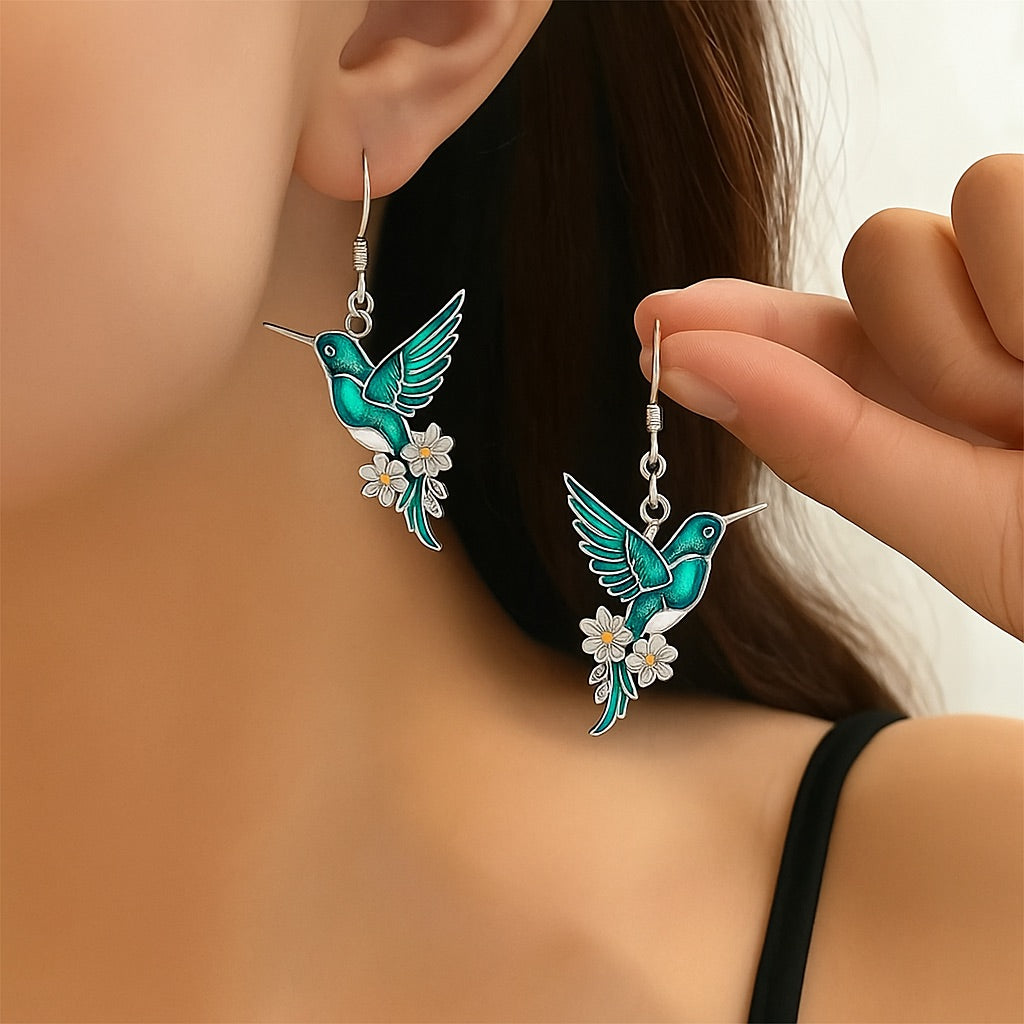 Avanne – Hummingbird Jewelry Set with Floral Grace