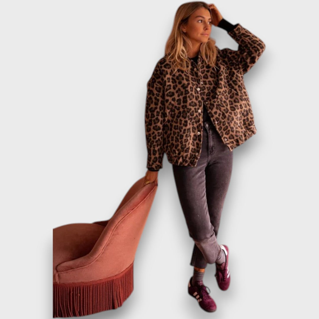Charlira – Trendy Jacket with Leopard Print