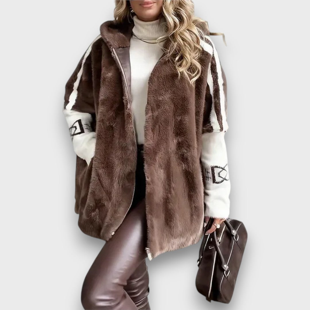 Ainoa – Cozy Zip-Up Hooded Jacket