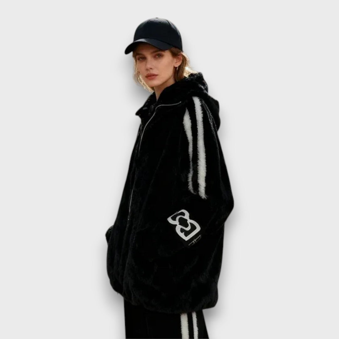 Ainoa – Cozy Zip-Up Hooded Jacket