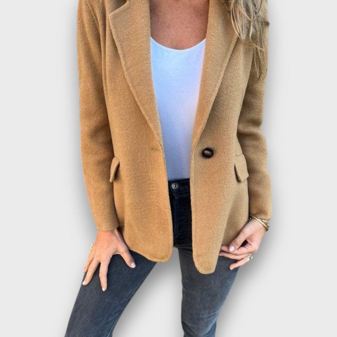 Calerie – Soft Tailored Everyday Jacket