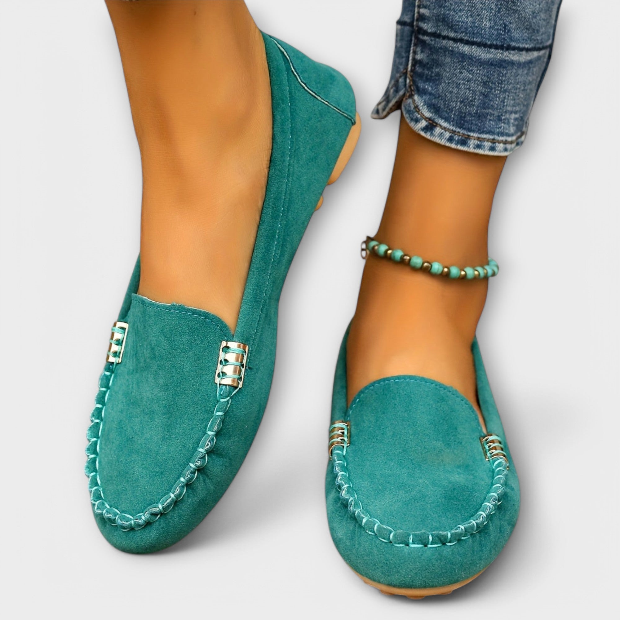 Elviera – Comfortable Moccasins with Subtle Metal Accent