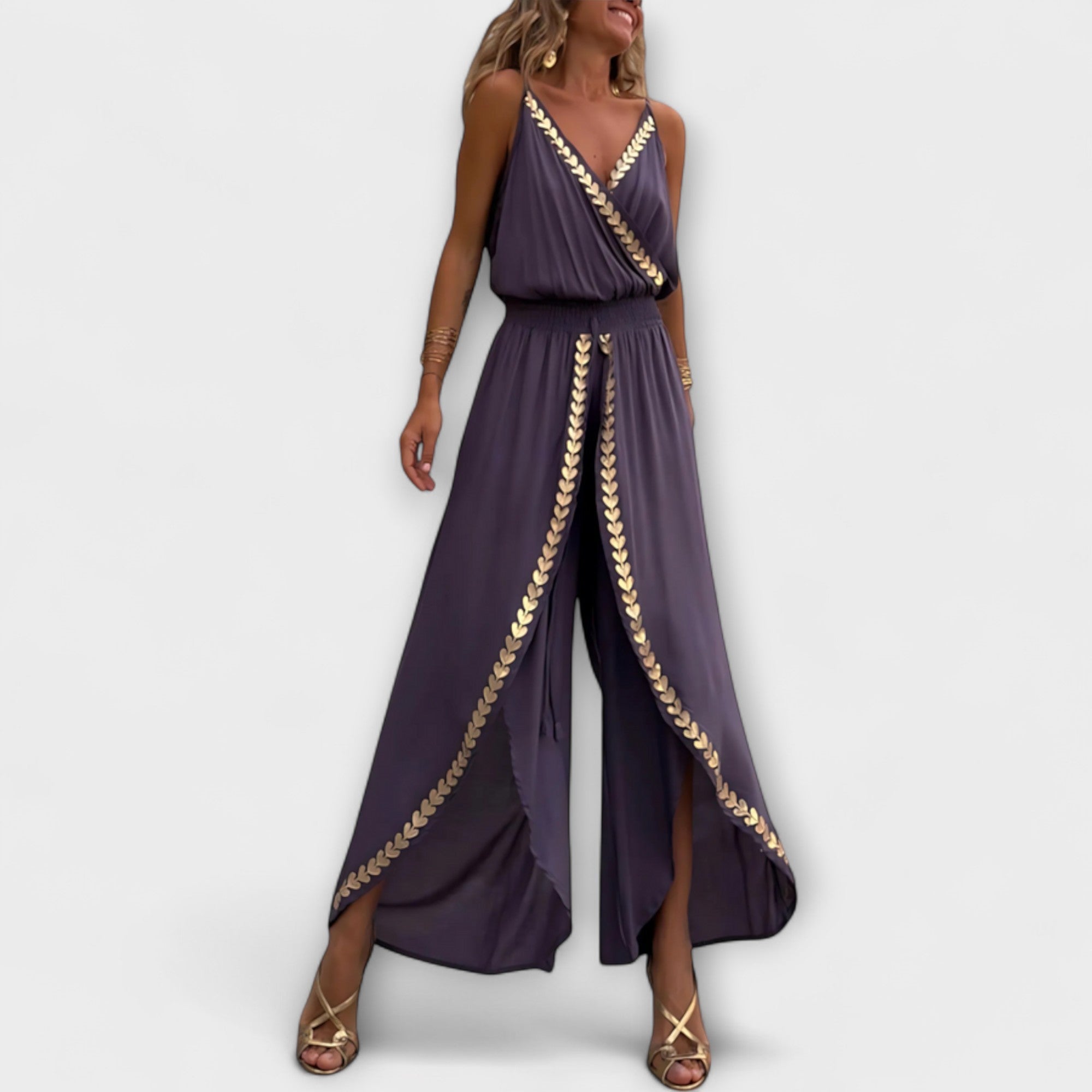 Helistra – Jumpsuit with Golden Accents and Boho Flair