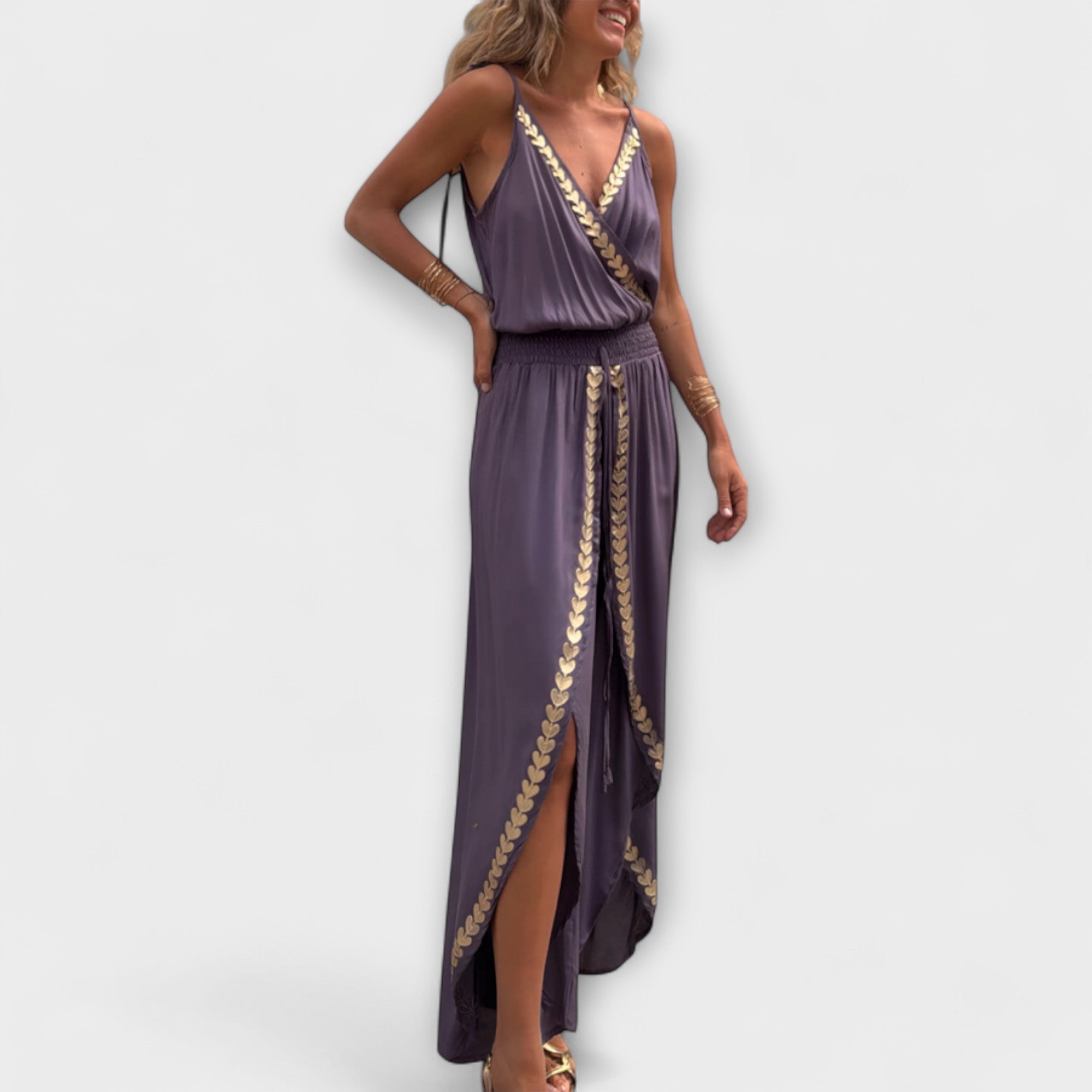Helistra – Jumpsuit with Golden Accents and Boho Flair