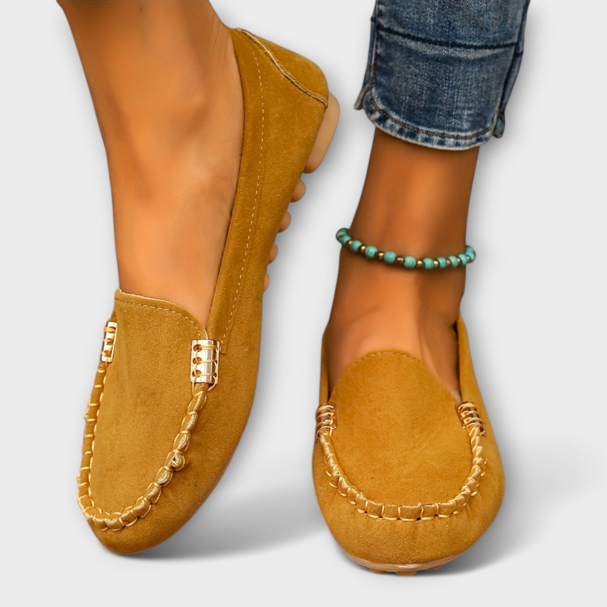 Elviera – Comfortable Moccasins with Subtle Metal Accent