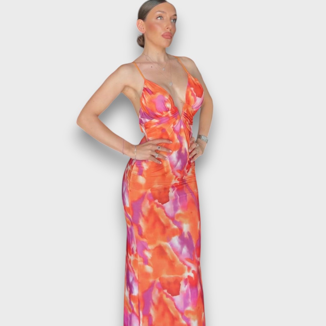 Ravena – Figure-hugging Summer Dress with Spaghetti Straps