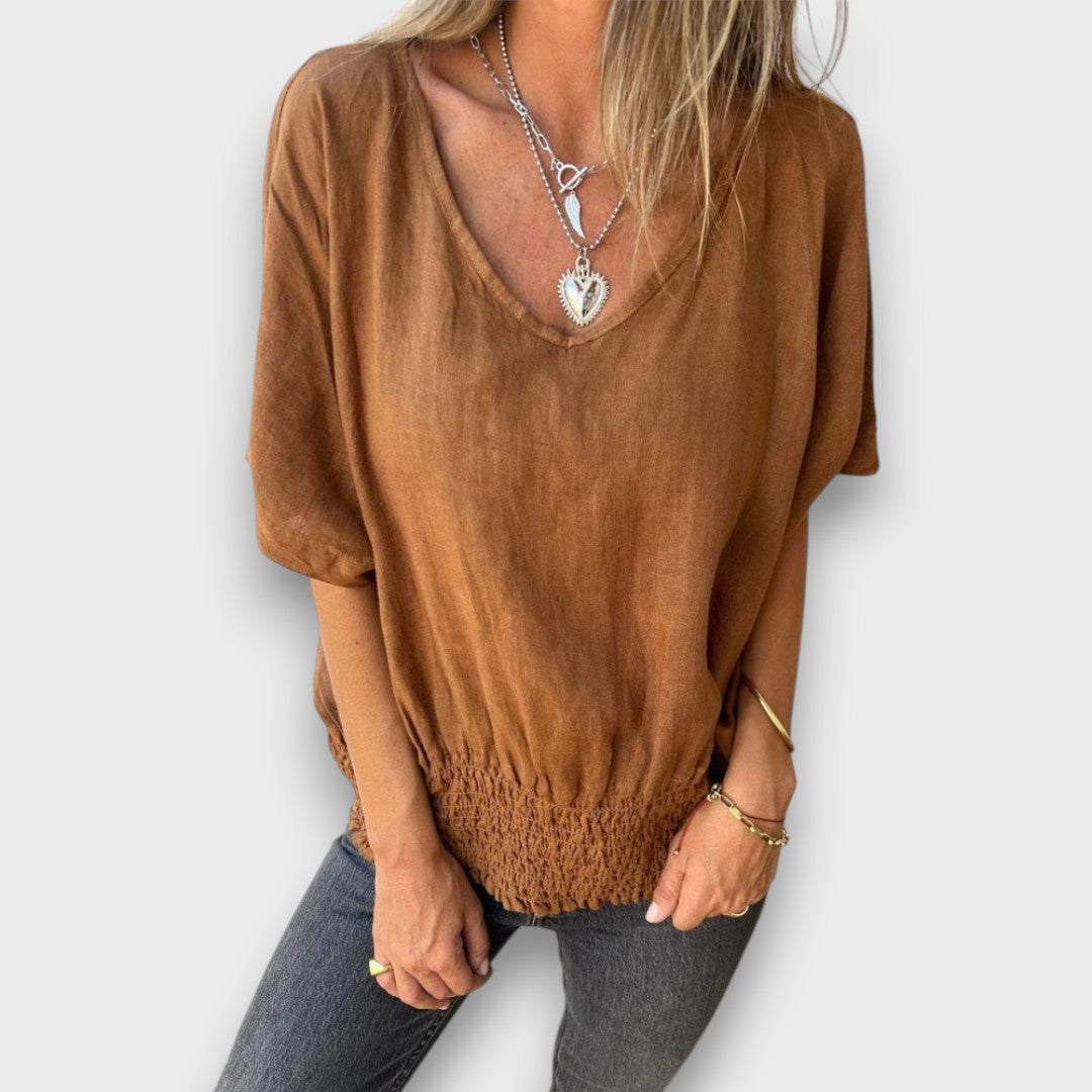 Bomia – Comfortable T-Shirt with Waistband and V-Neck