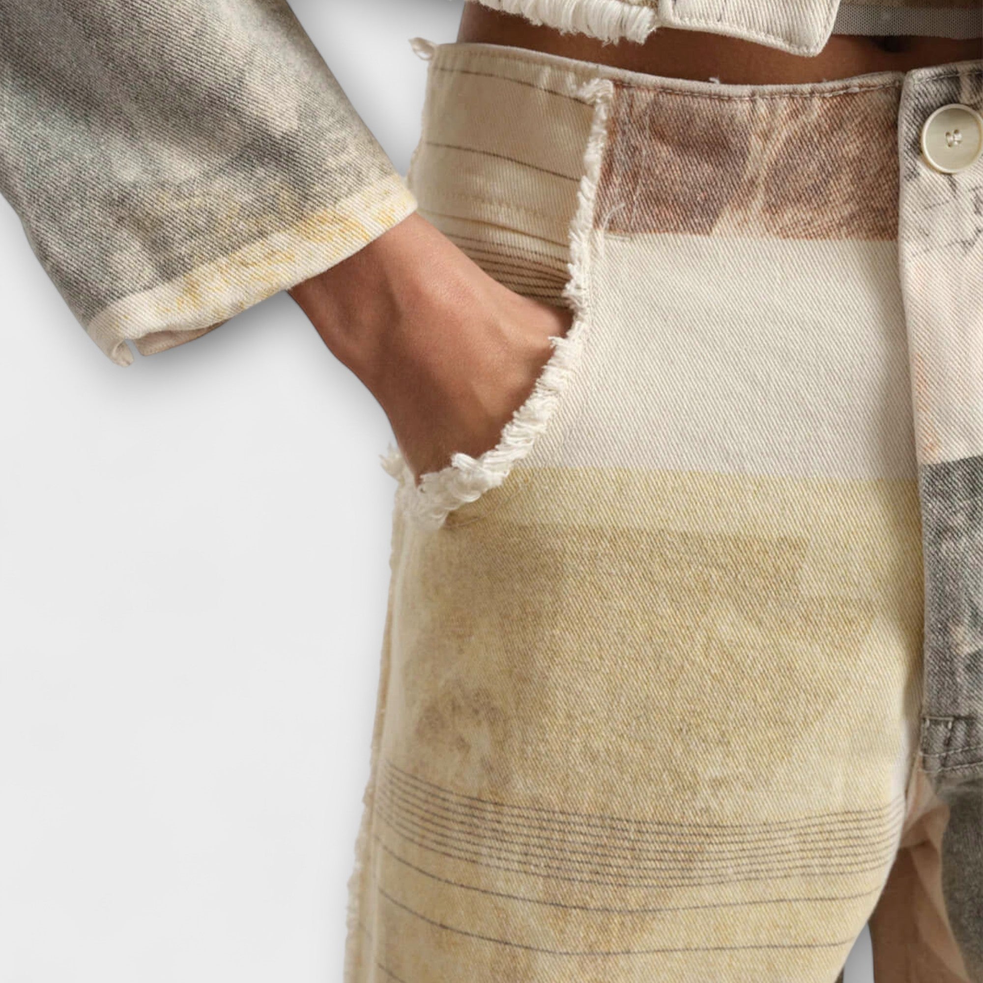 Rhea – Printed Wide-Leg Jeans with Vintage Flair