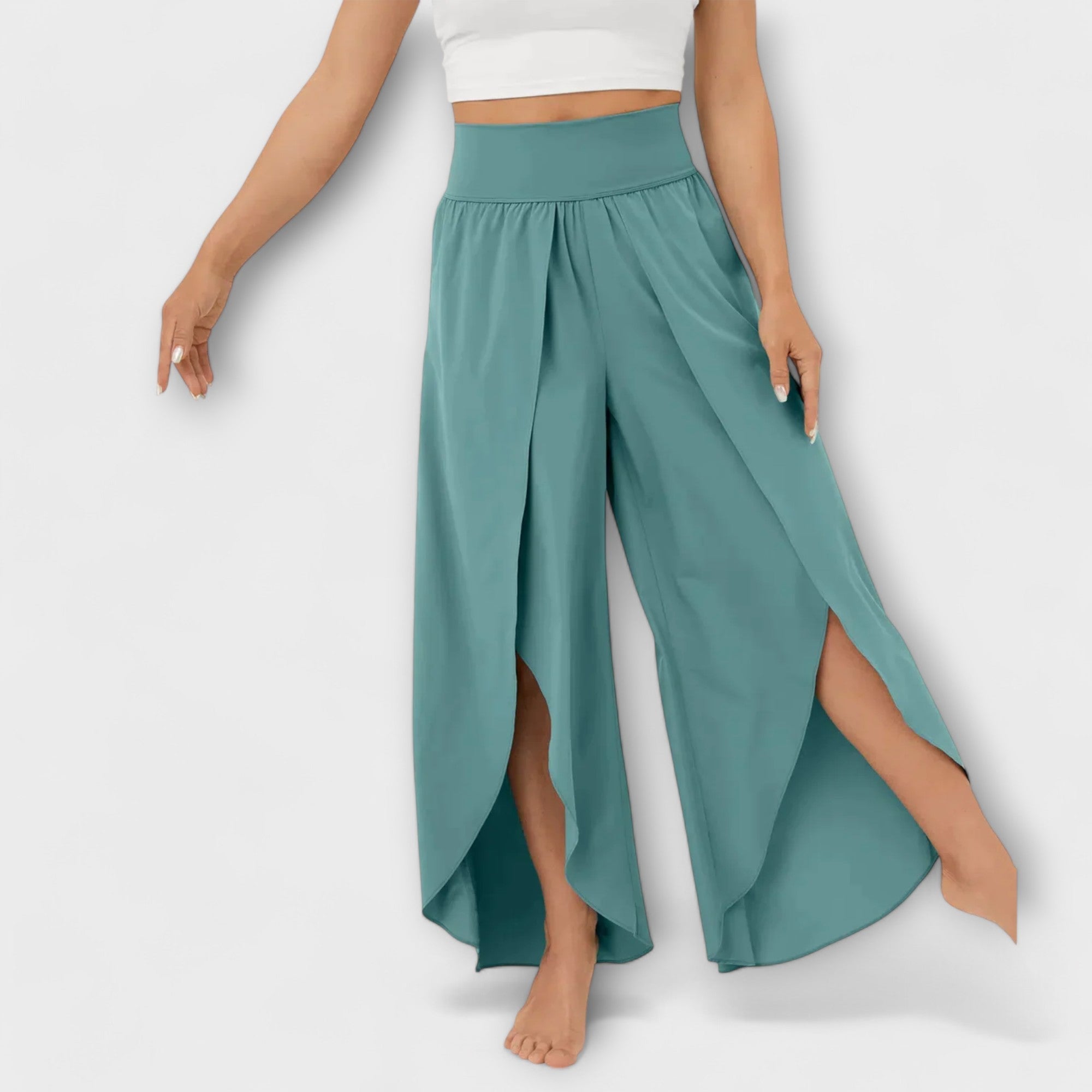 Leyranna – Flowing Summer Pants with Feminine Leg Slit