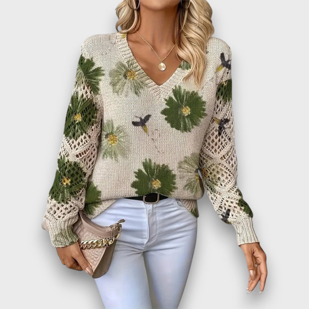 Aurelia – Elegant Sweater with Floral Design