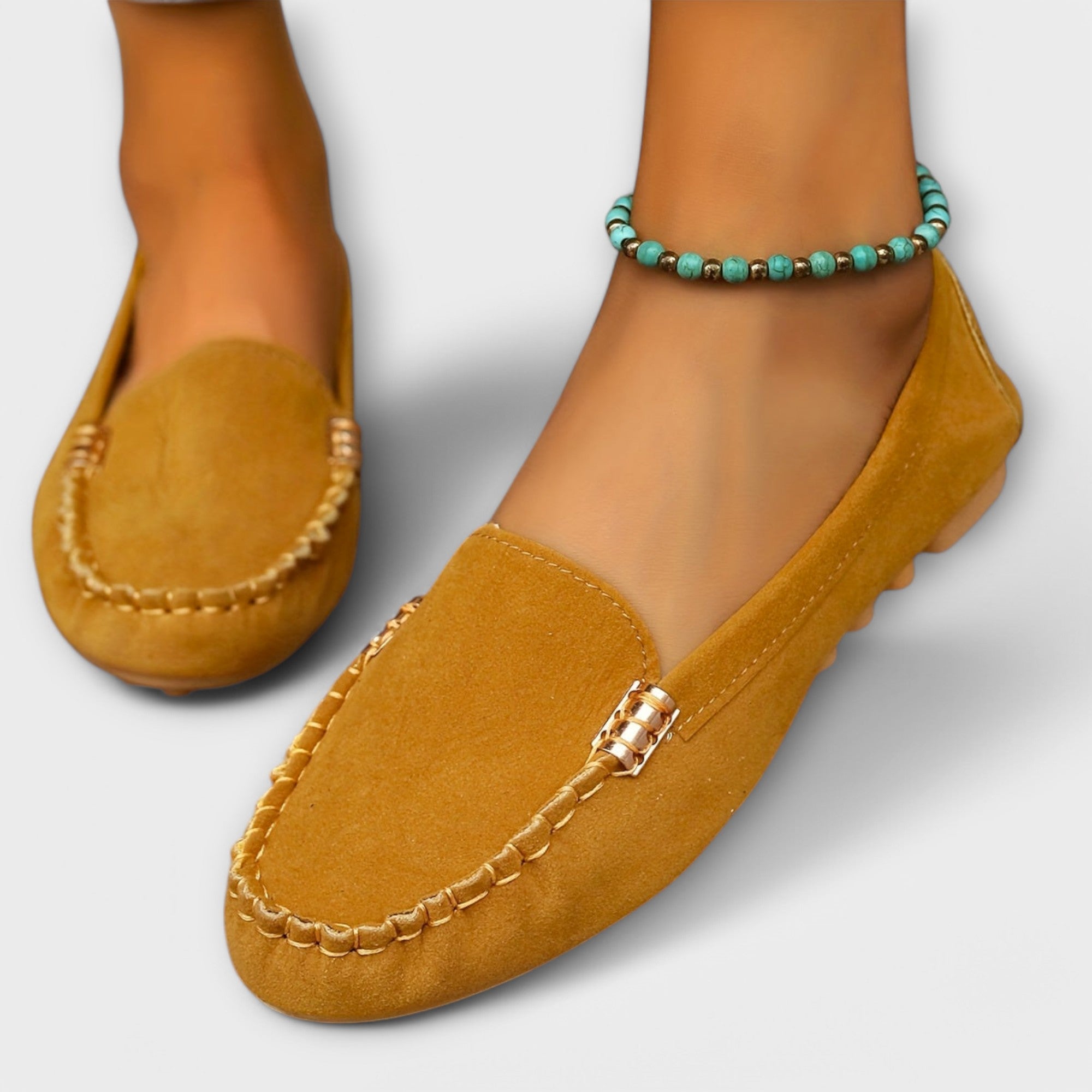 Elviera – Comfortable Moccasins with Subtle Metal Accent