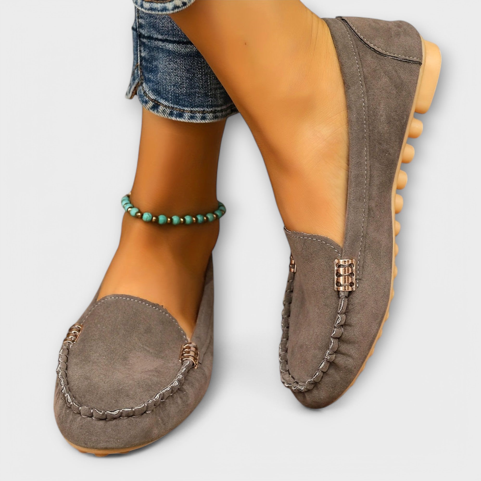 Elviera – Comfortable Moccasins with Subtle Metal Accent