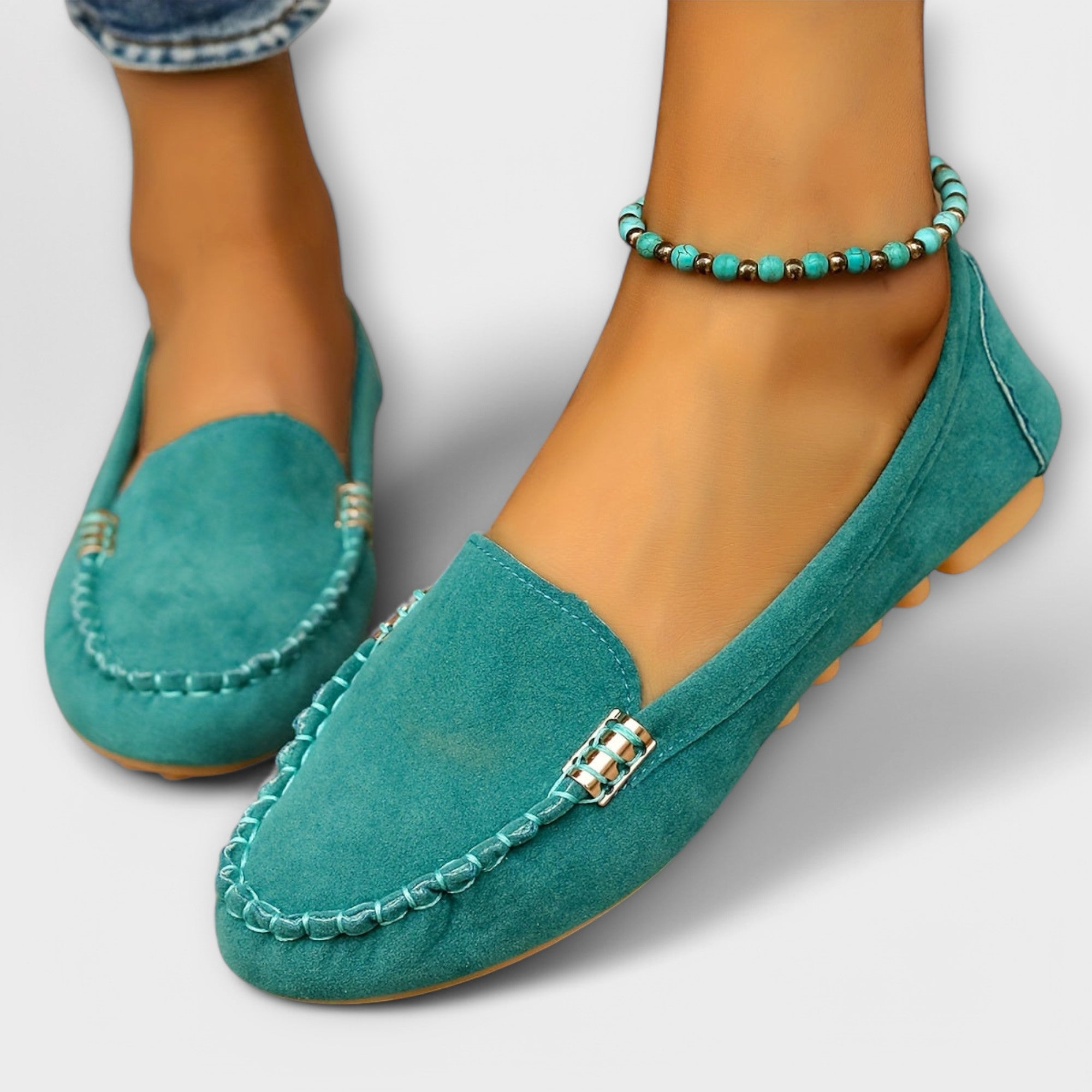 Elviera – Comfortable Moccasins with Subtle Metal Accent