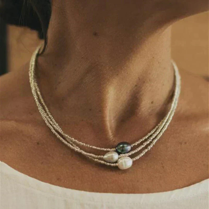 Heloenne – Vintage Necklace with Gentle Shine