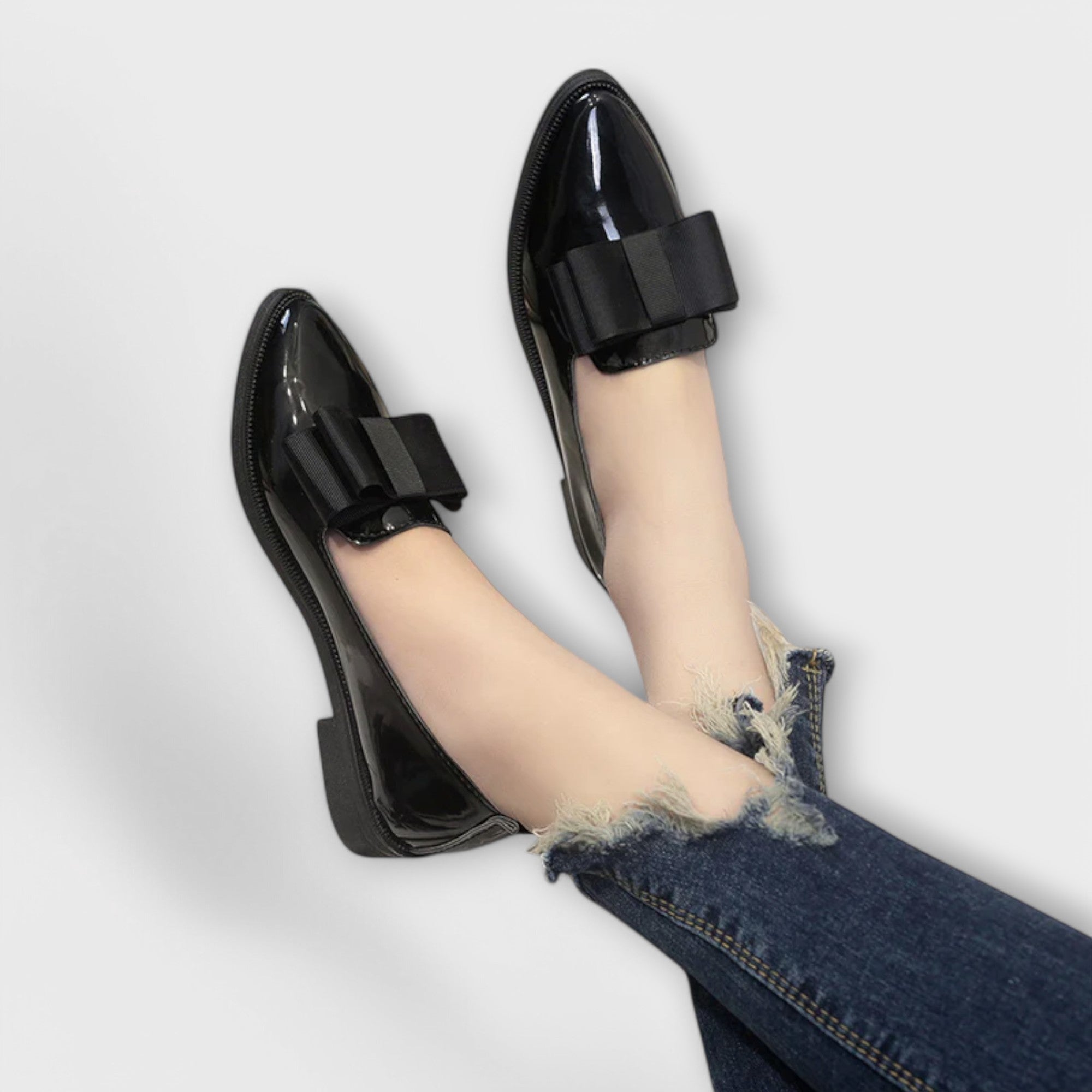 Maribel – Gloss Loafers with Bow Detail