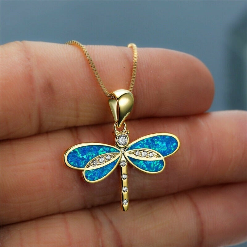 Elunaria – Dragonfly Necklace with Shimmering Accent