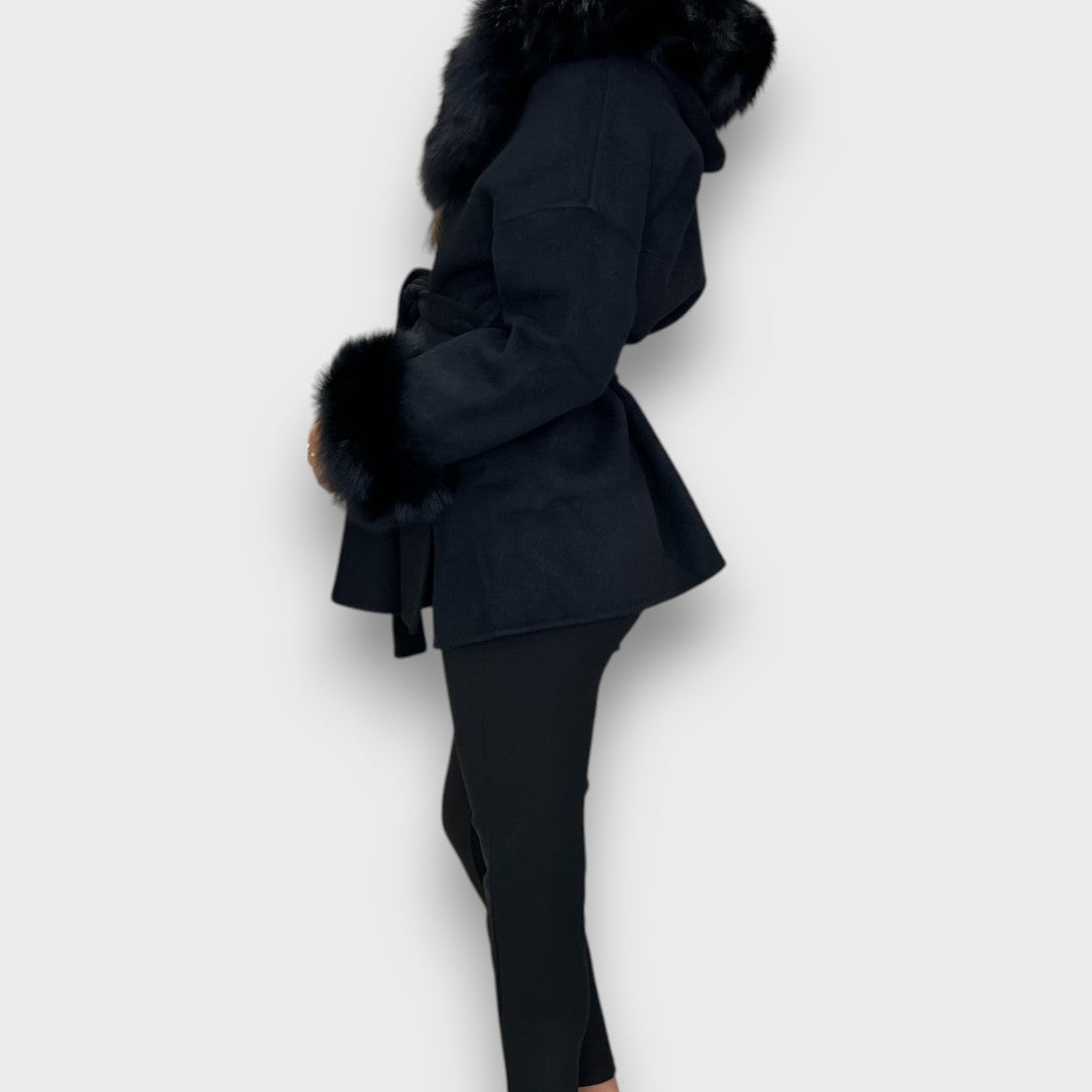 Cartelle – Elegant long coat with hood and statement trim