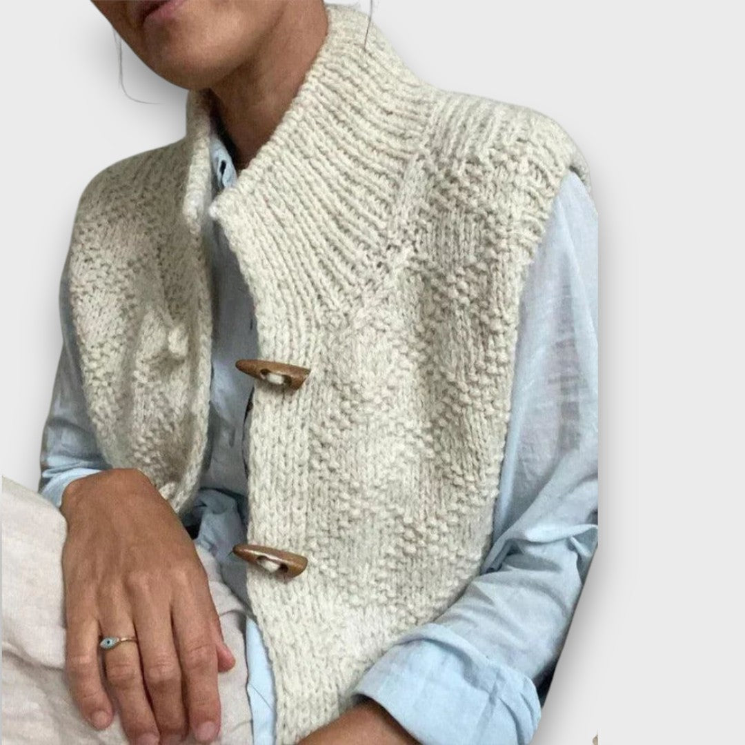 Aislara – Sleeveless Knit Vest