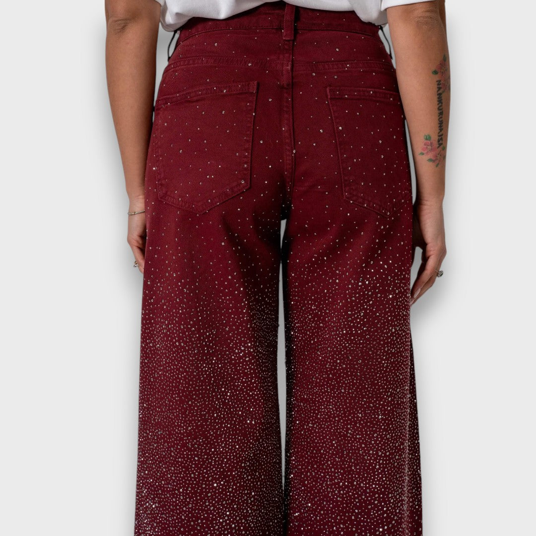 Marvie – Rhinestone-Embellished Wide-Leg Jeans in Bordeaux
