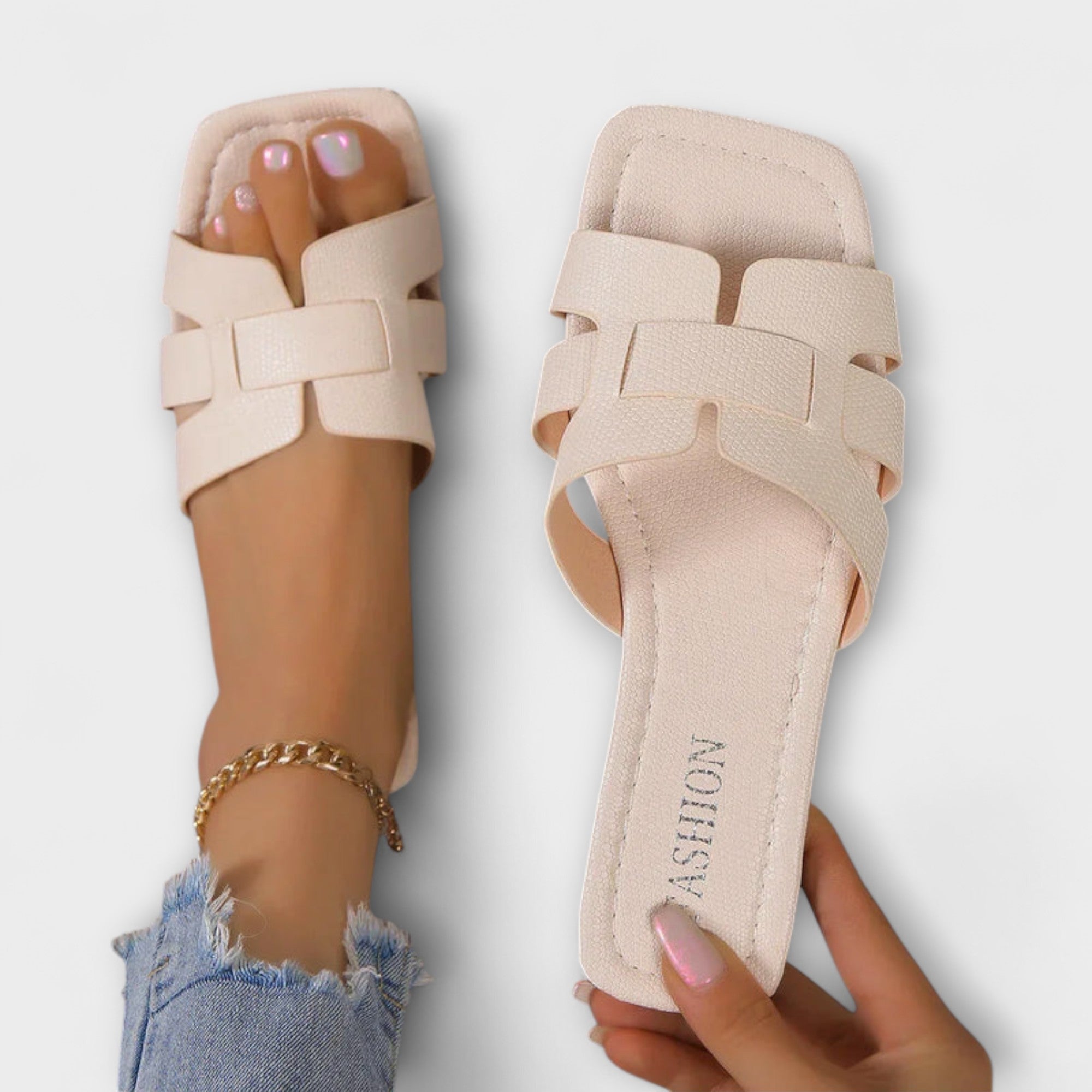 Darelle – Flat Sandals with Light Elegance