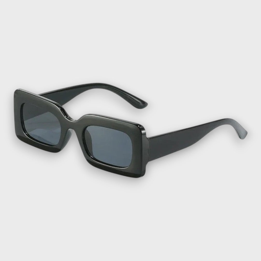 Elyanna – Bold Leopard Sunglasses