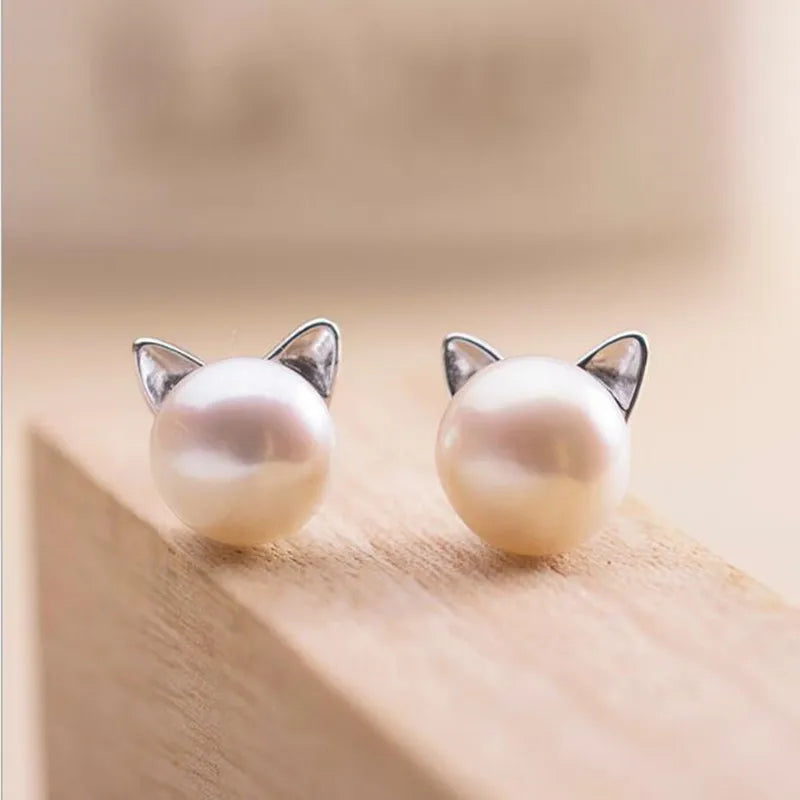 Mirellen – Pearl Cat Stud Earrings with Subtle Charm