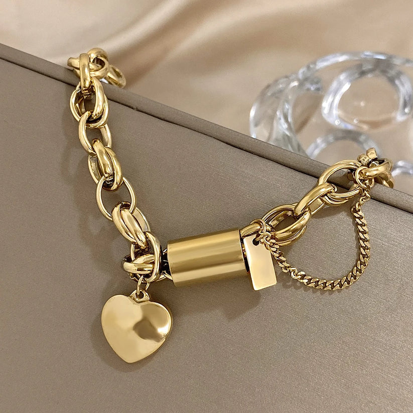 Amoria – Gold Chain Bracelet with Heart Accent