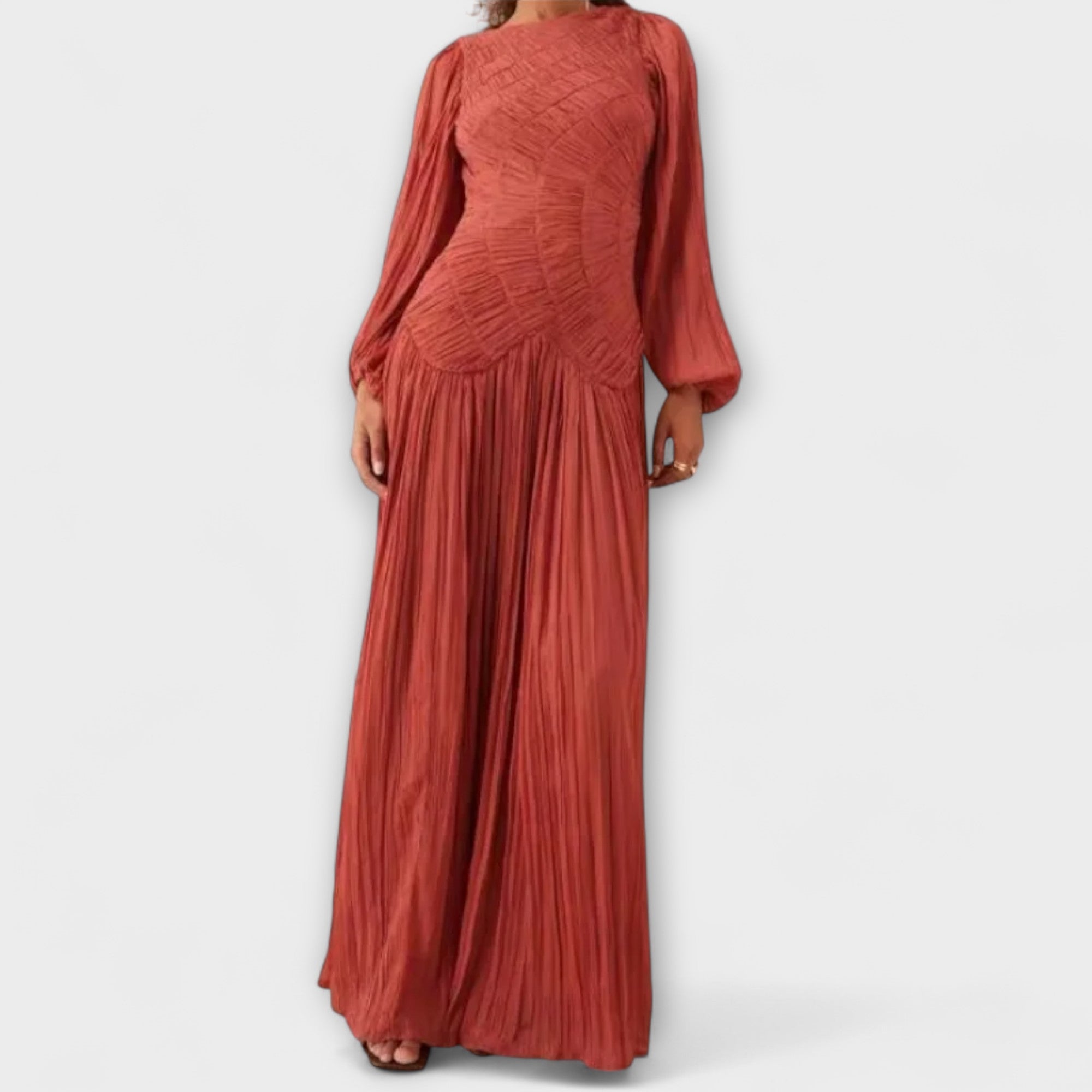 Marienna – Maxi Dress with Artistic Pleats