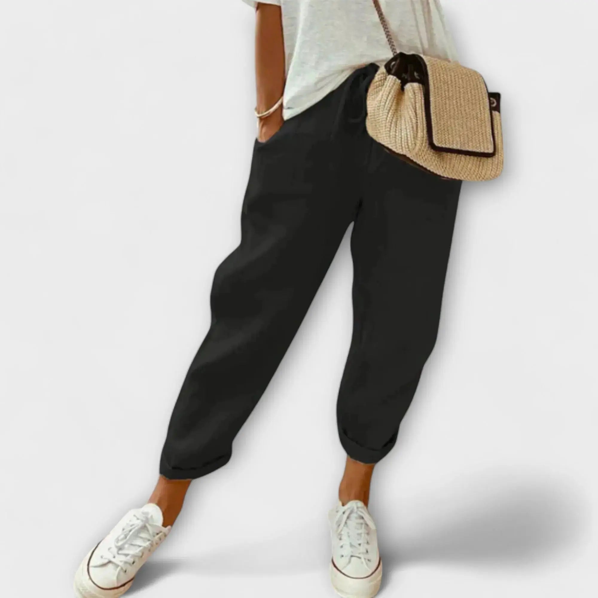 Benia – Airy Leisure Pants with a Feminine Silhouette
