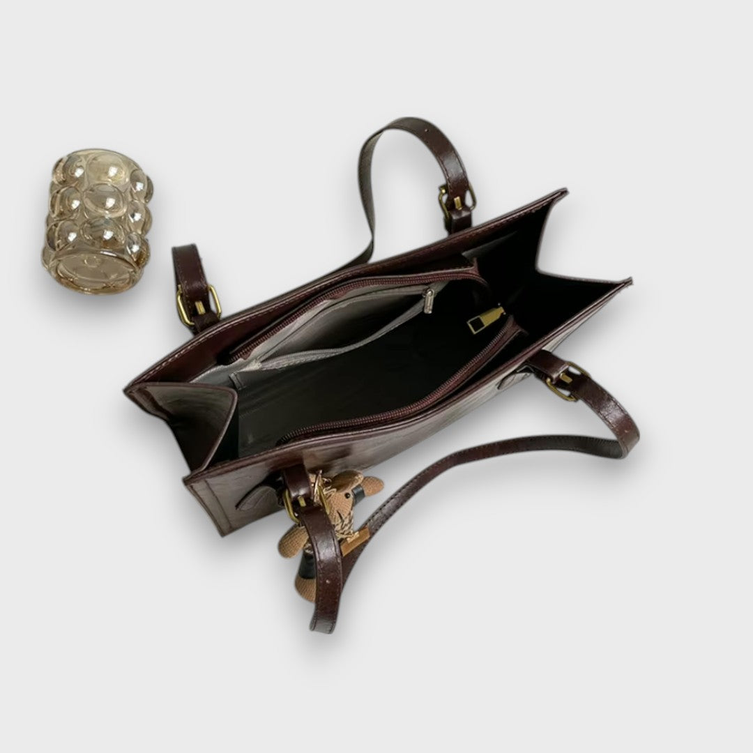 Corianne – Structured Shoulder Bag with Urban Lightness